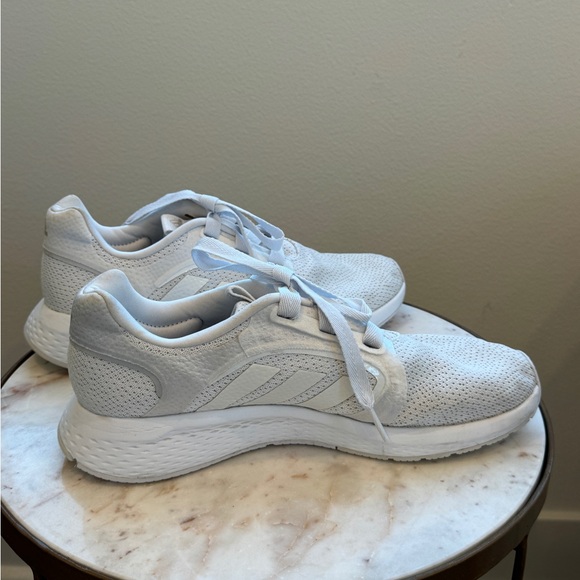 Women’s Adidas White Sneakers - Picture 4 of 8